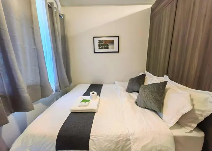 Citispace 1br Condotel At Fame Residences #fm47a Apartment *